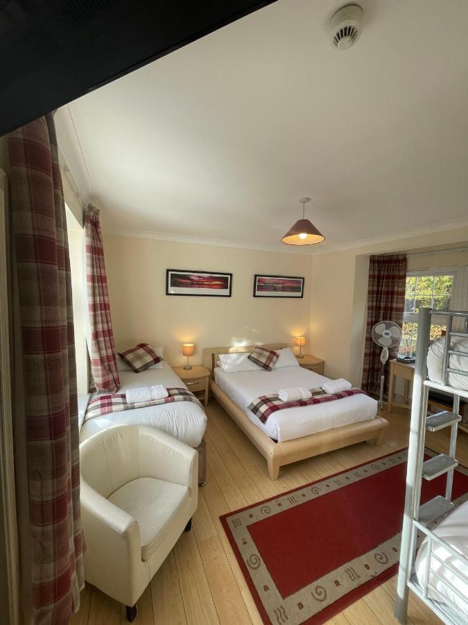 Oakhurst Gatwick B&B Crawley  Eksteriør billede