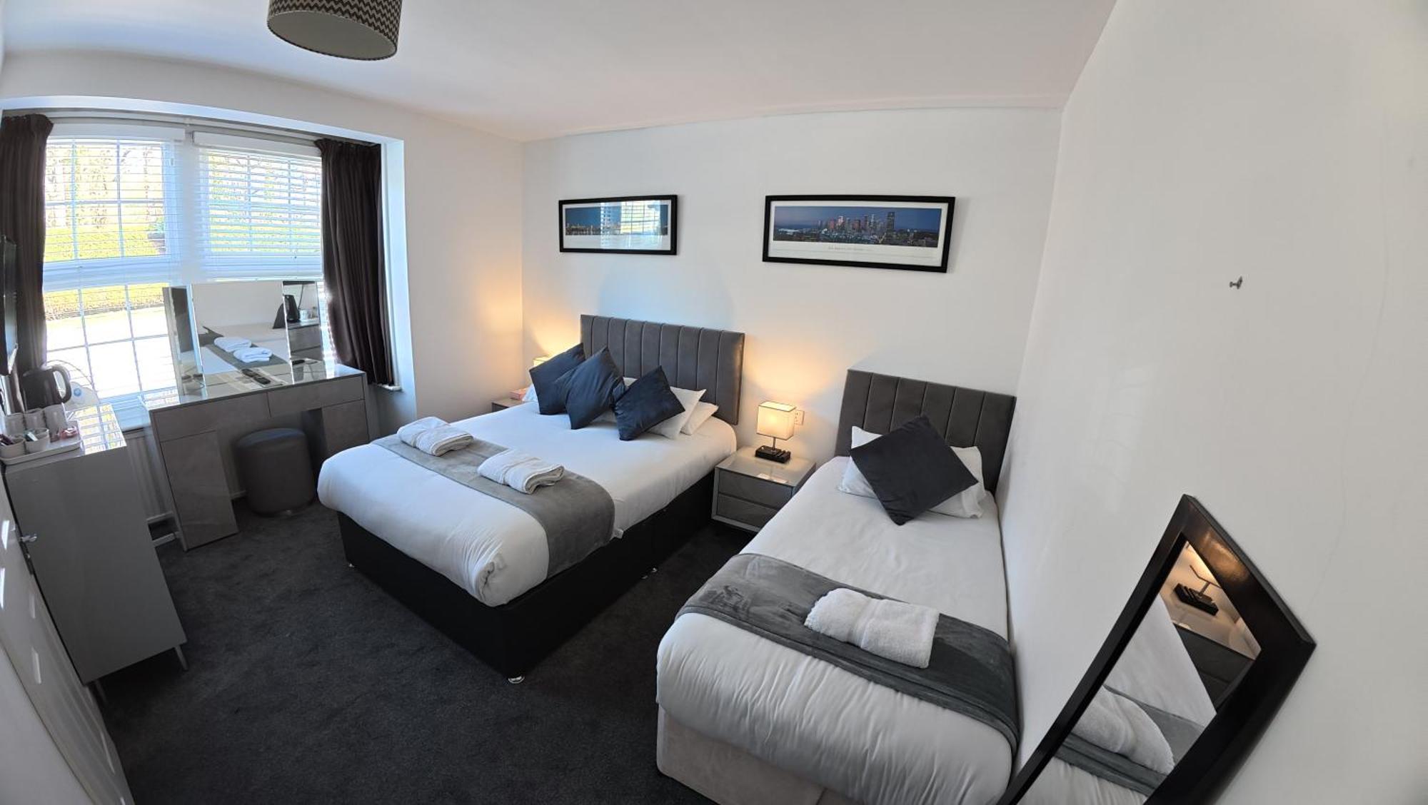 Oakhurst Gatwick B&B Crawley  Eksteriør billede