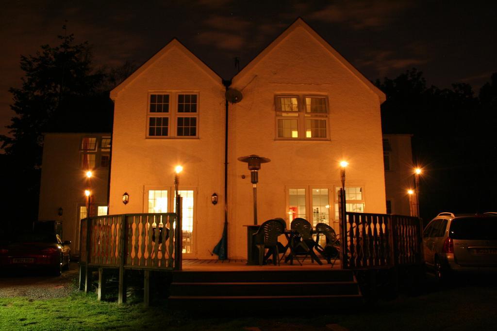 Oakhurst Gatwick B&B Crawley  Eksteriør billede